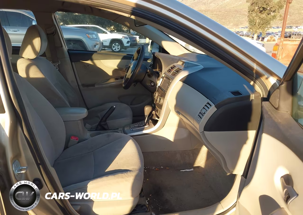 2013 Toyota Corolla Le VIN:JTDBU4EE3DJ118410 - 5