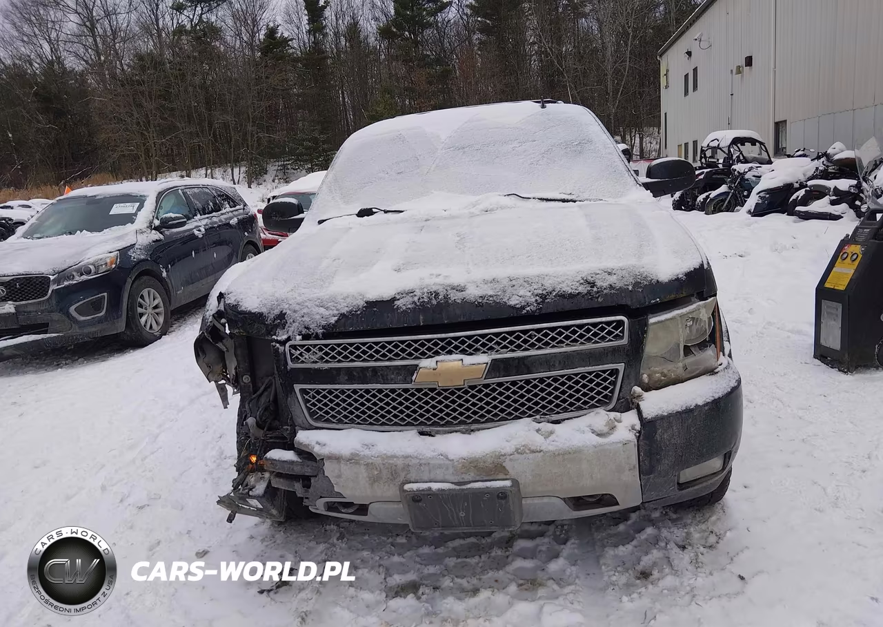 2011 Chevrolet Tahoe Lt VIN:1GNSKBE01BR395013 - 12