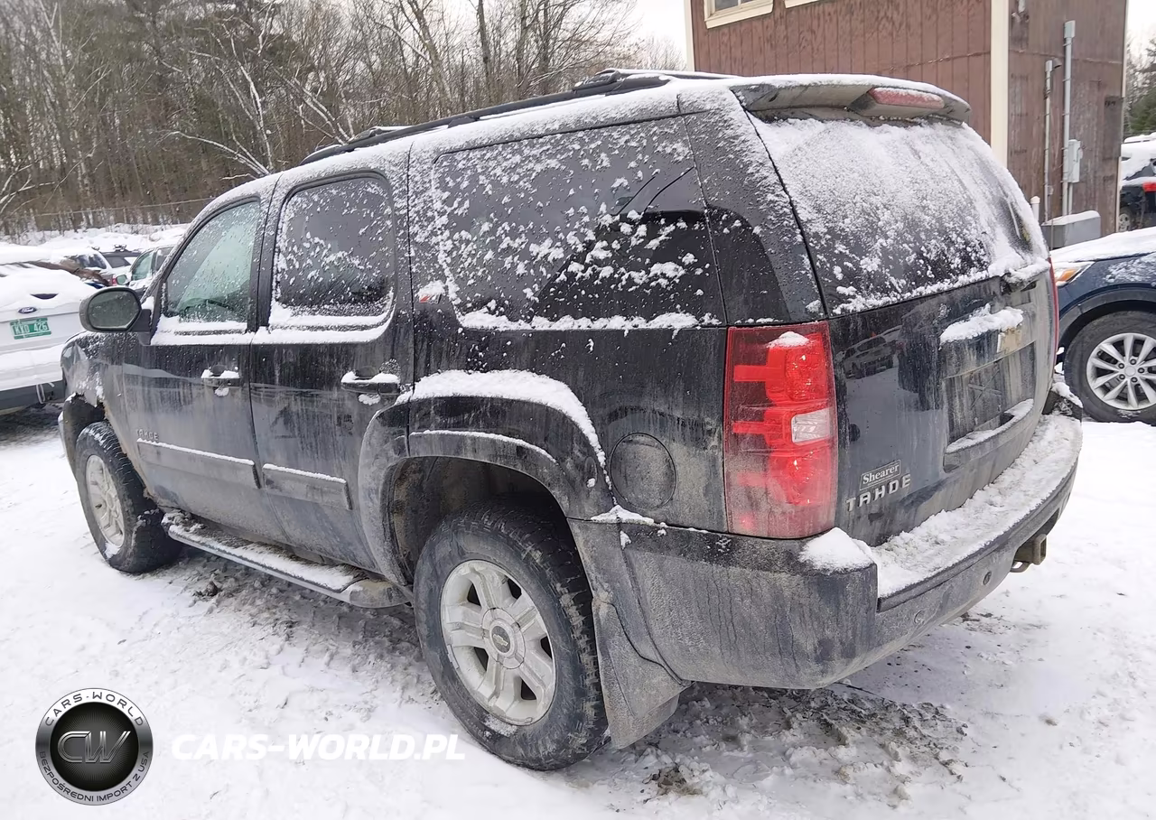 2011 Chevrolet Tahoe Lt VIN:1GNSKBE01BR395013 - 3