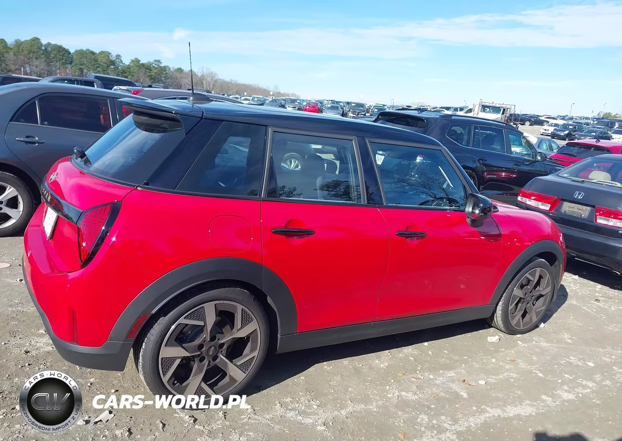 2025 Mini Hardtop Cooper S VIN:WMW53GD00S2W68515 - 13