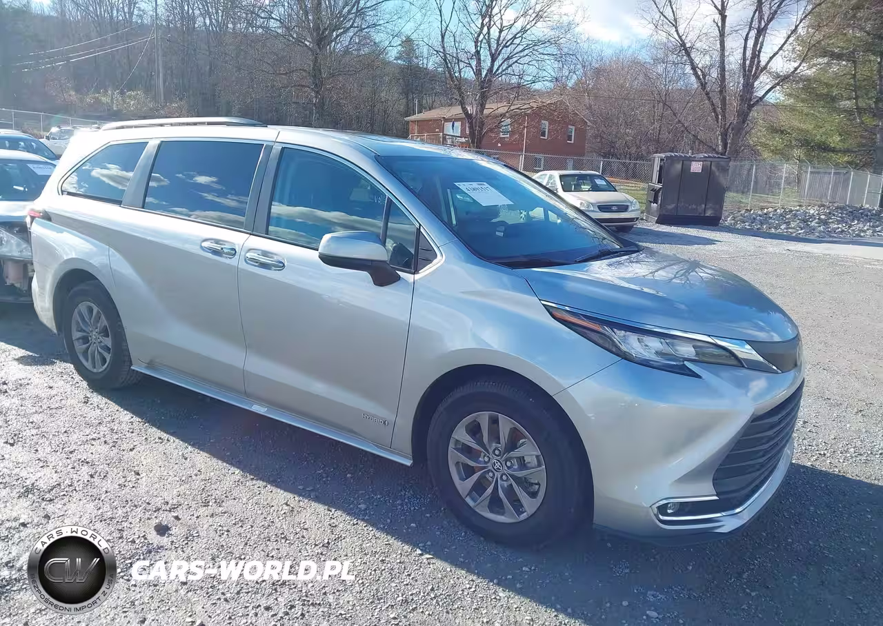 2021 Toyota Sienna Xle