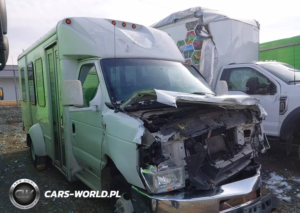 2016 Ford Econoline E350 Super Duty Ctway Van
