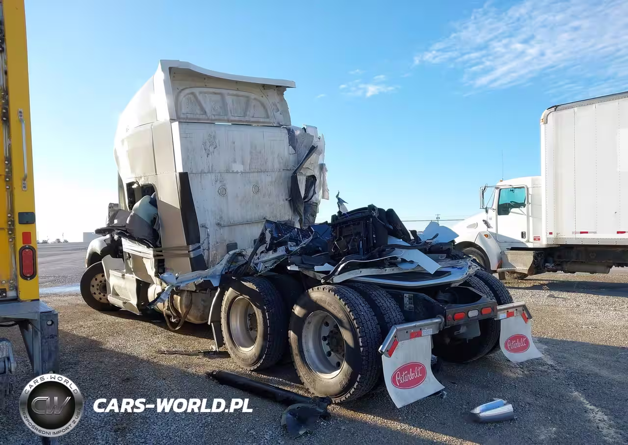 2023 Peterbilt 579 VIN:1XPBDP9X0PD879426 - 14