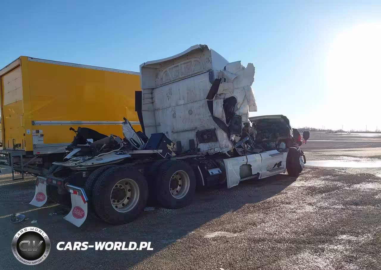 2023 Peterbilt 579 VIN:1XPBDP9X0PD879426 - 4