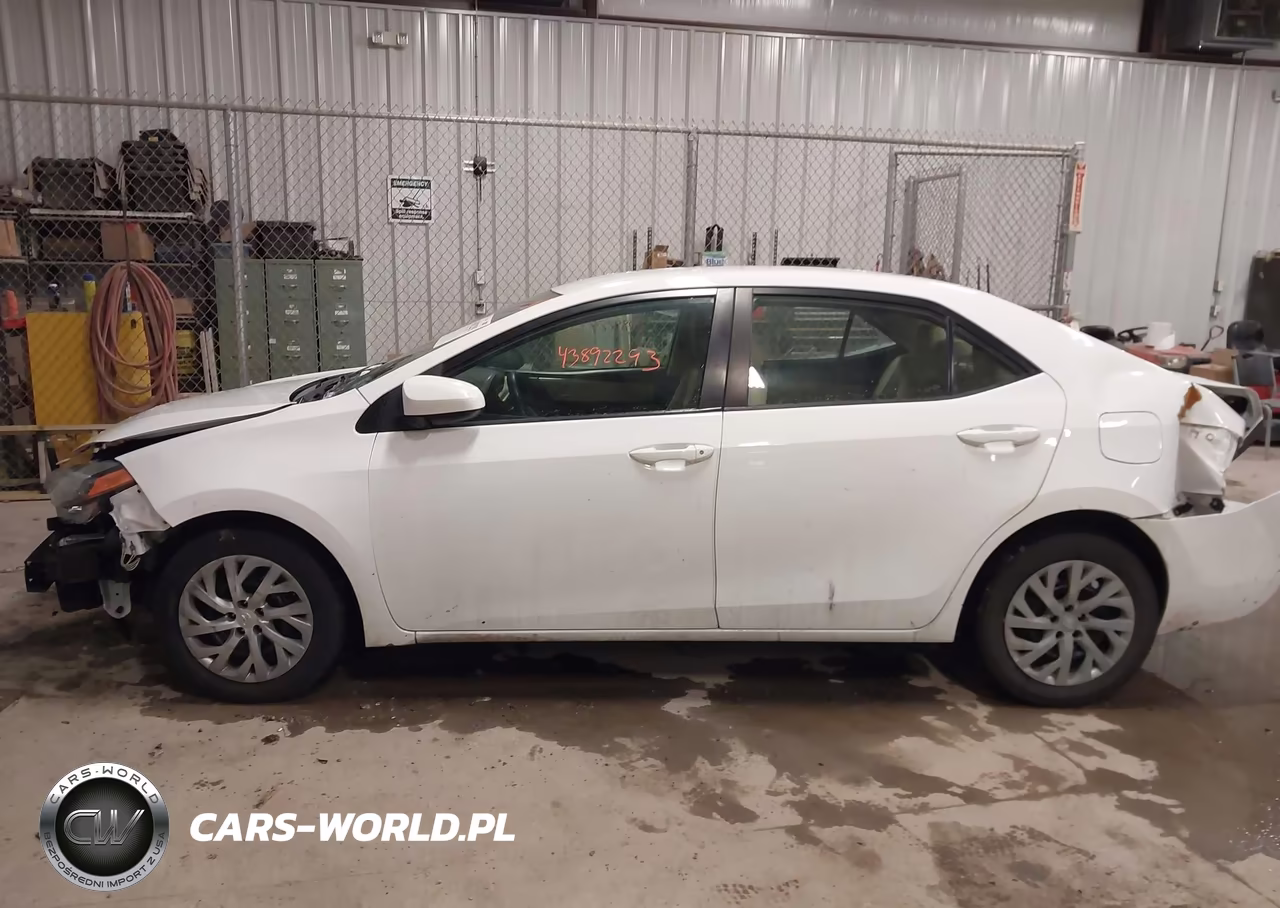 2019 Toyota Corolla Le VIN:2T1BURHE5KC189237 - 14