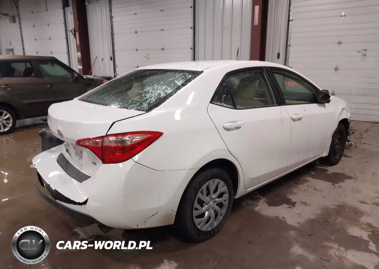 2019 Toyota Corolla Le VIN:2T1BURHE5KC189237 - 4