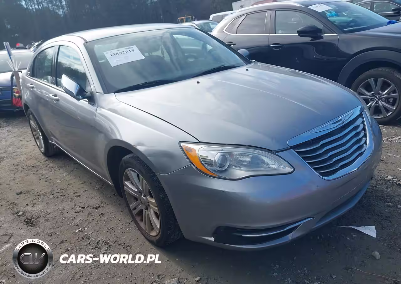 2013 Chrysler 200 Touring