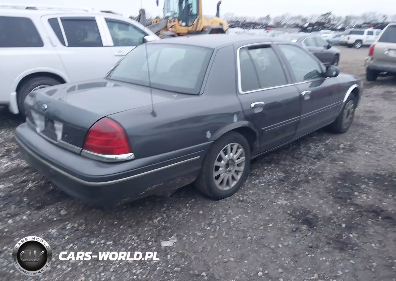 2005 Ford Crown Victoria Police VIN:2FAFP71W45X117306 - 4