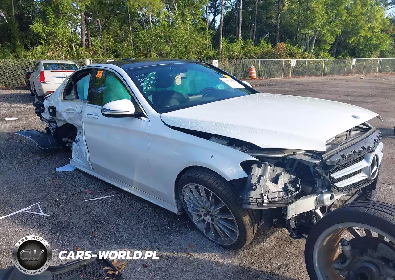 2017 Mercedes-Benz C 300 Sport