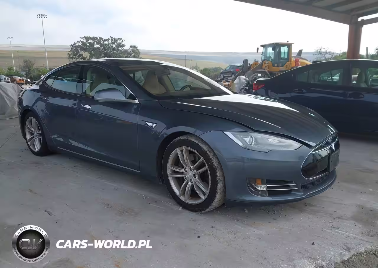 2013 Tesla Model S