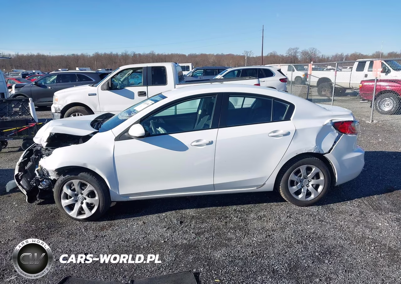 2012 Mazda Mazda3 I Sport VIN:JM1BL1UG9C1537493 - 14