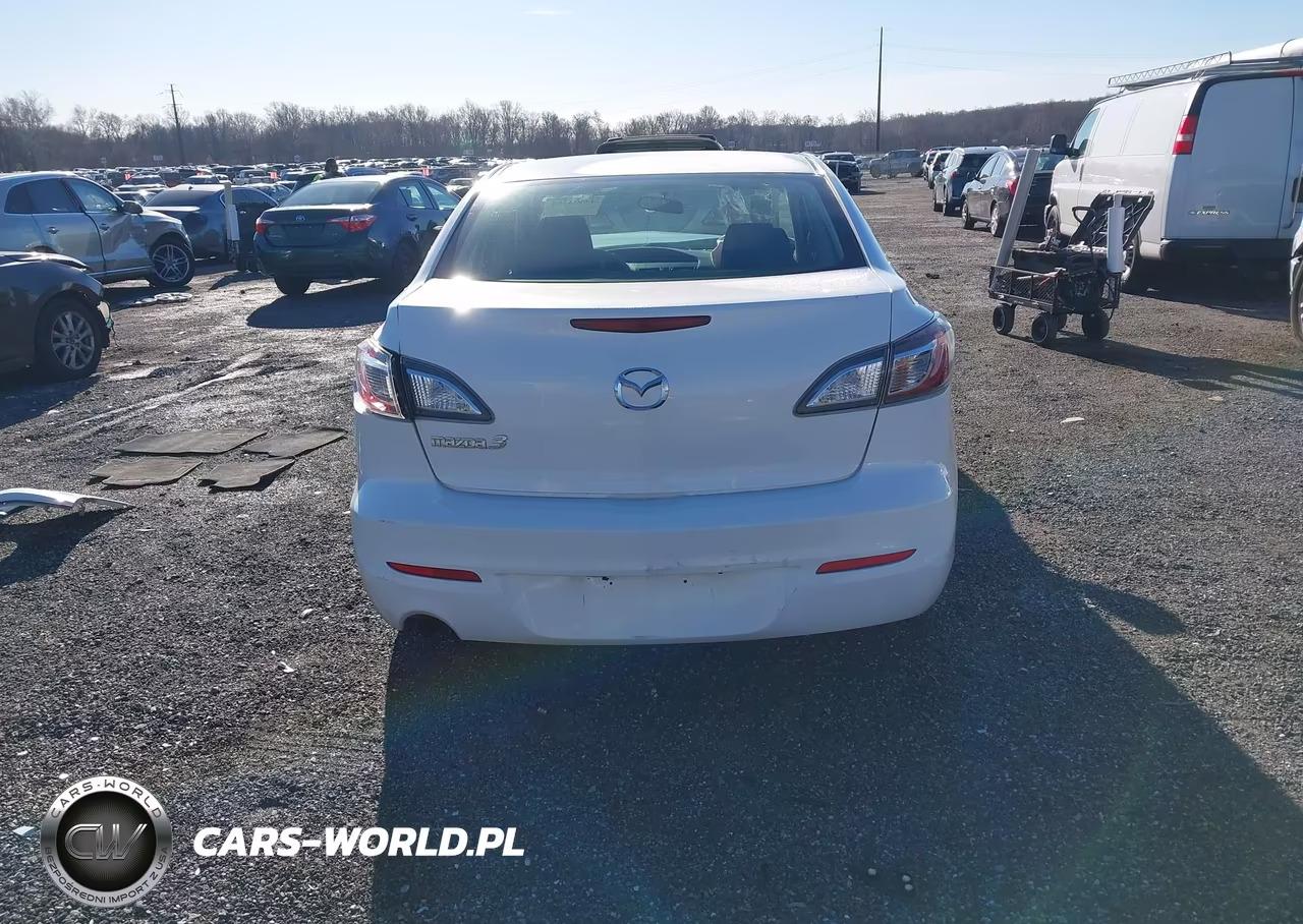 2012 Mazda Mazda3 I Sport VIN:JM1BL1UG9C1537493 - 16