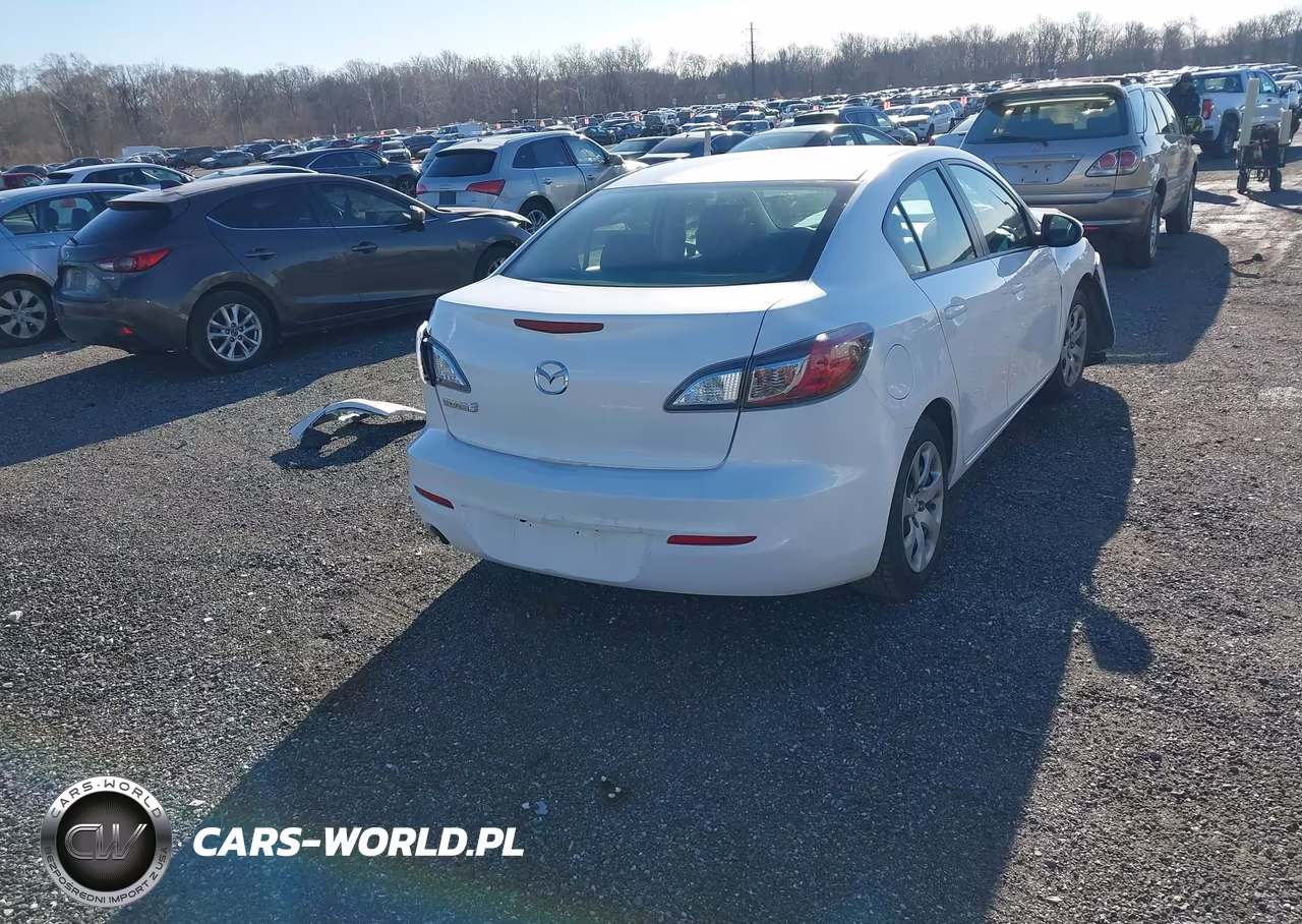2012 Mazda Mazda3 I Sport VIN:JM1BL1UG9C1537493 - 4
