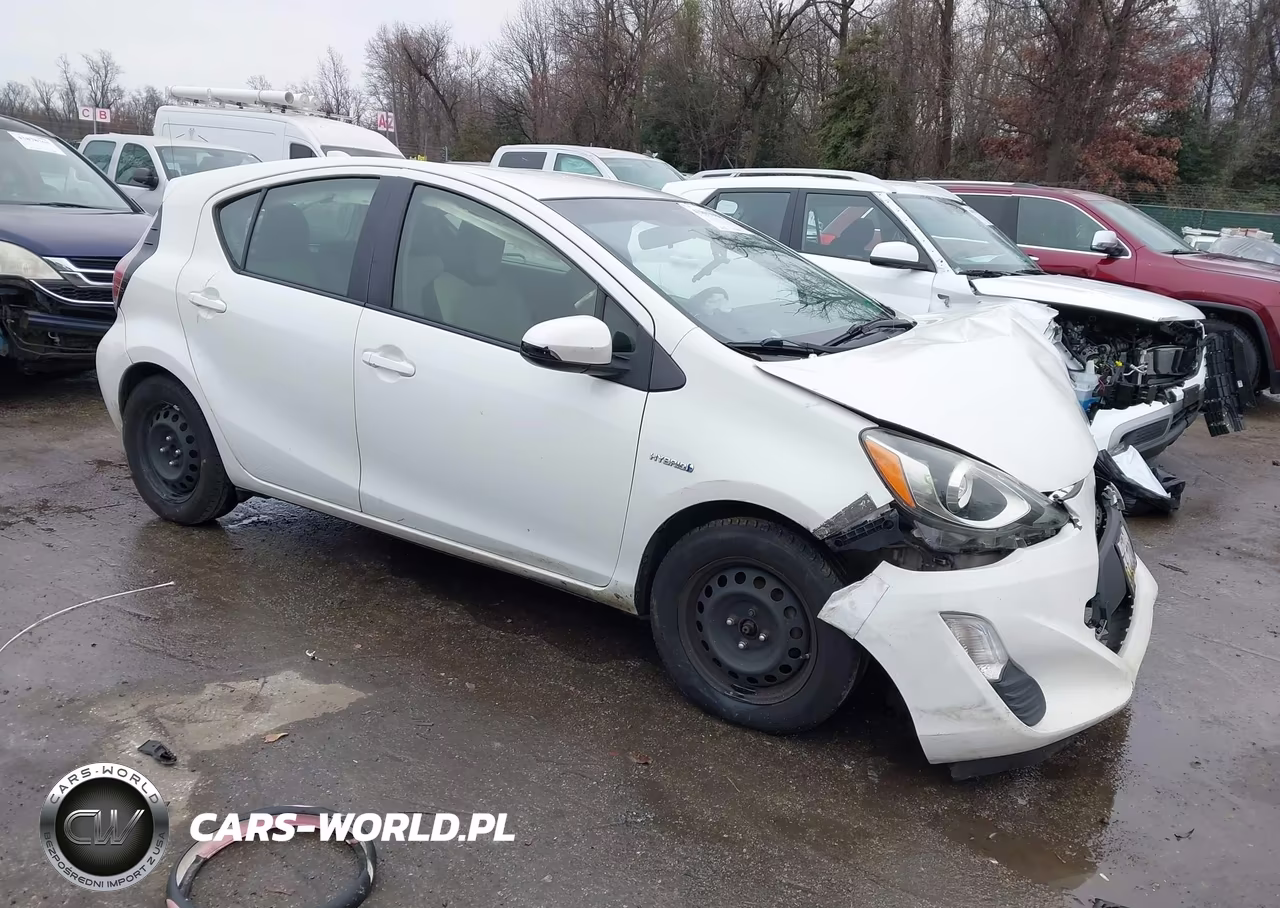 2016 Toyota Prius C One