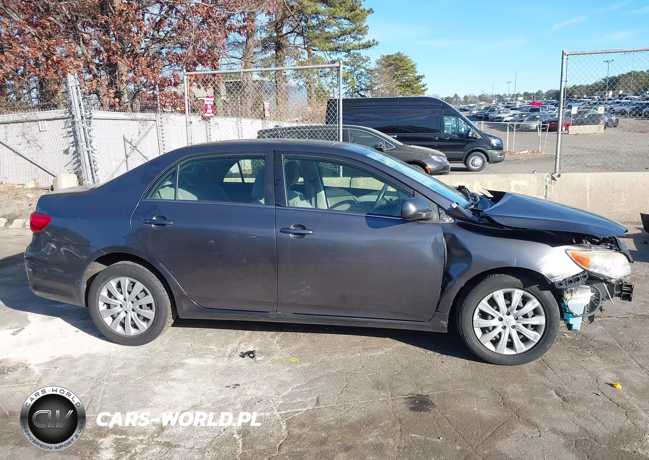 2013 Toyota Corolla Le VIN:JTDBU4EE6DJ123326 - 13