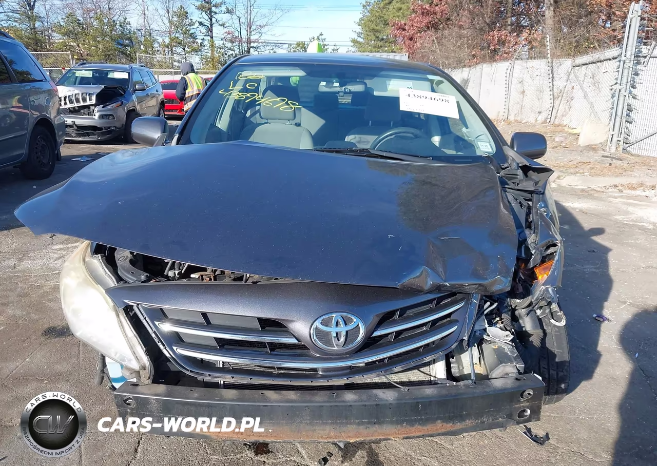 2013 Toyota Corolla Le VIN:JTDBU4EE6DJ123326 - 6