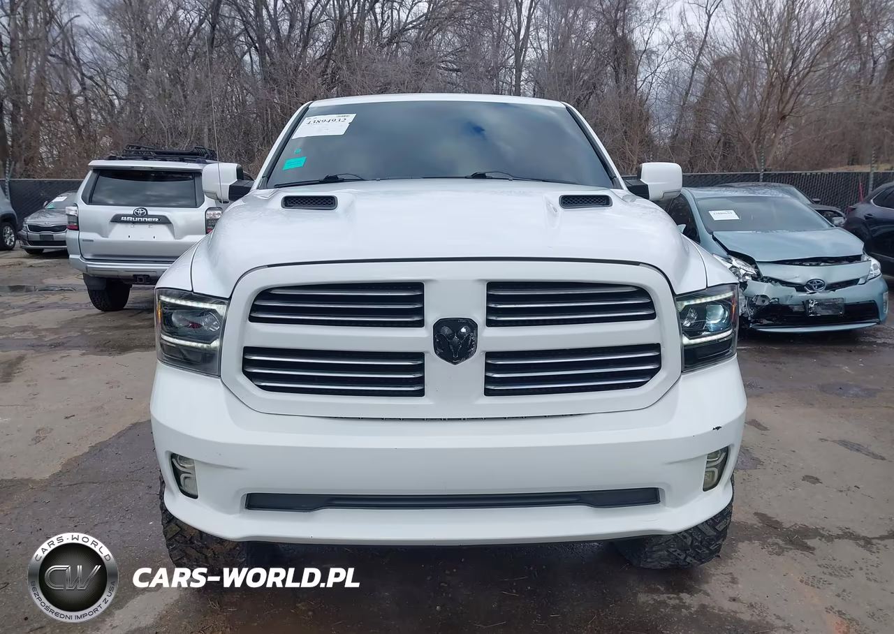 2016 Ram 1500 Sport VIN:1C6RR7UT6GS102130 - 13