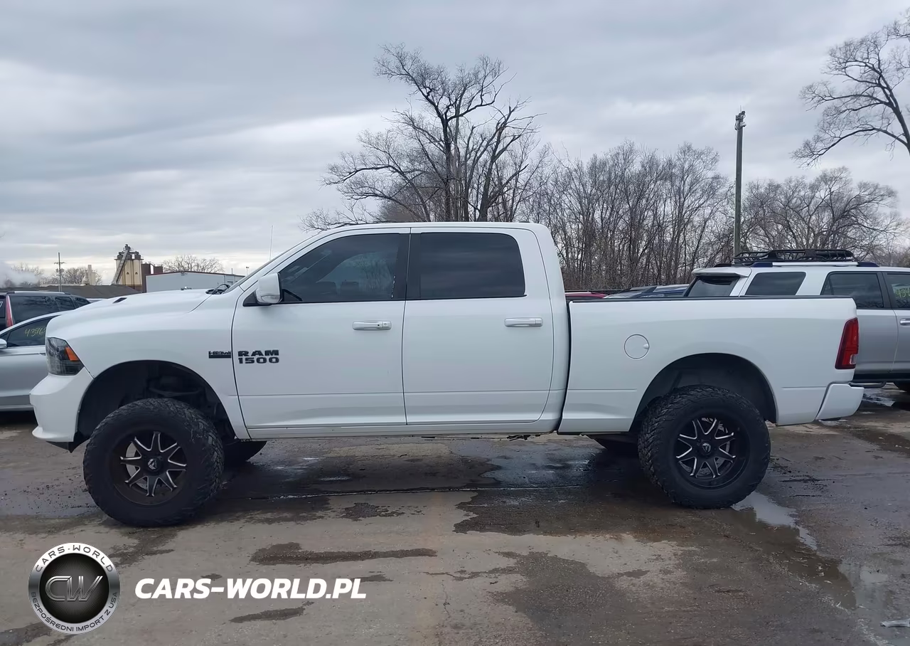 2016 Ram 1500 Sport VIN:1C6RR7UT6GS102130 - 15