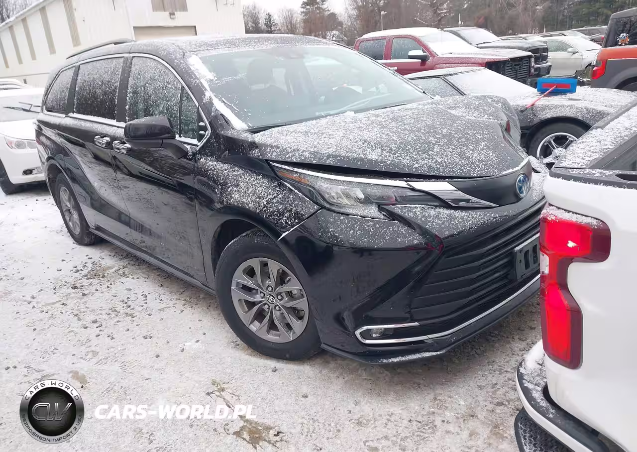 2024 Toyota Sienna Xle