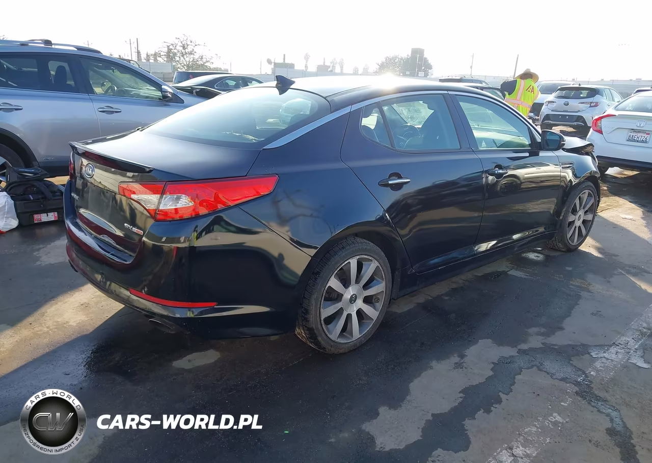 2012 Kia Optima Sx VIN:5XXGR4A62CG015102 - 4