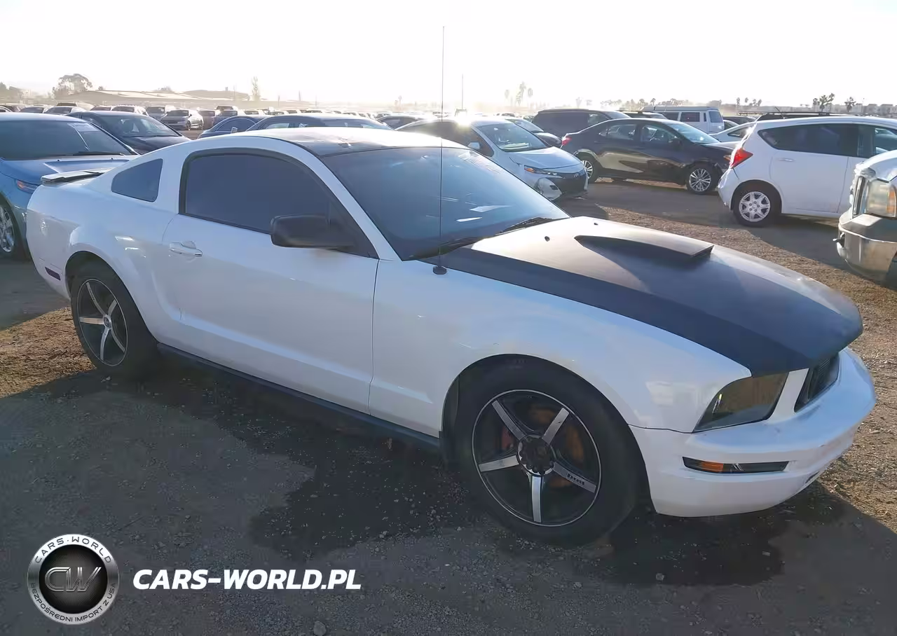 2007 Ford Mustang V6 Deluxe-V6 Premium