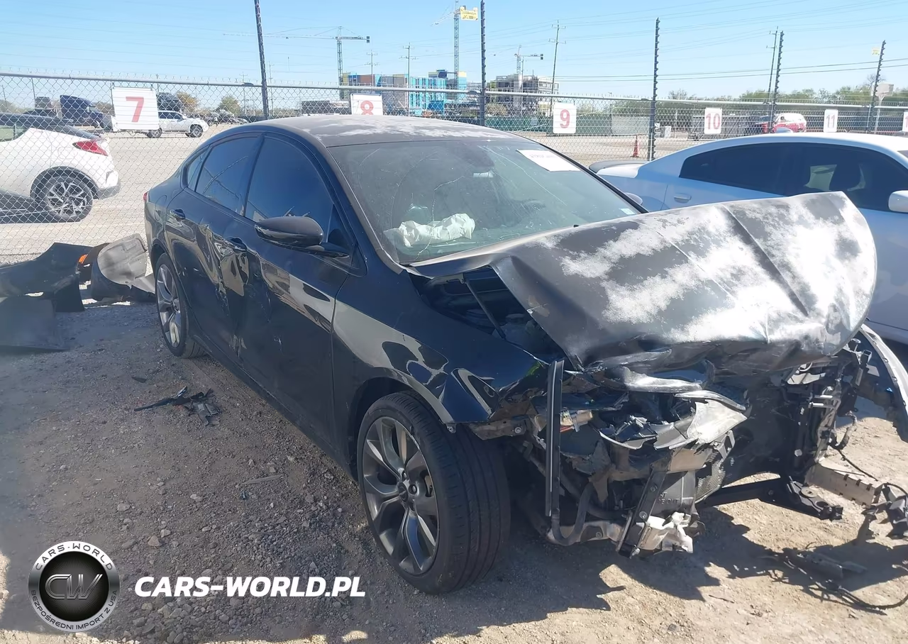 2016 Chrysler 200 S – zdjęcie 1 z 15