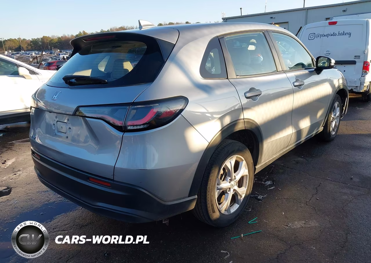 2024 Honda Hr-V Awd Lx VIN:3CZRZ2H32RM762399 - 4
