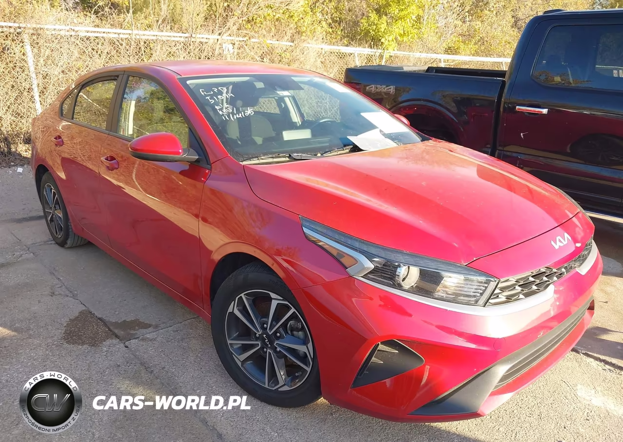 2024 Kia Forte Lxs – zdjęcie 1 z 16