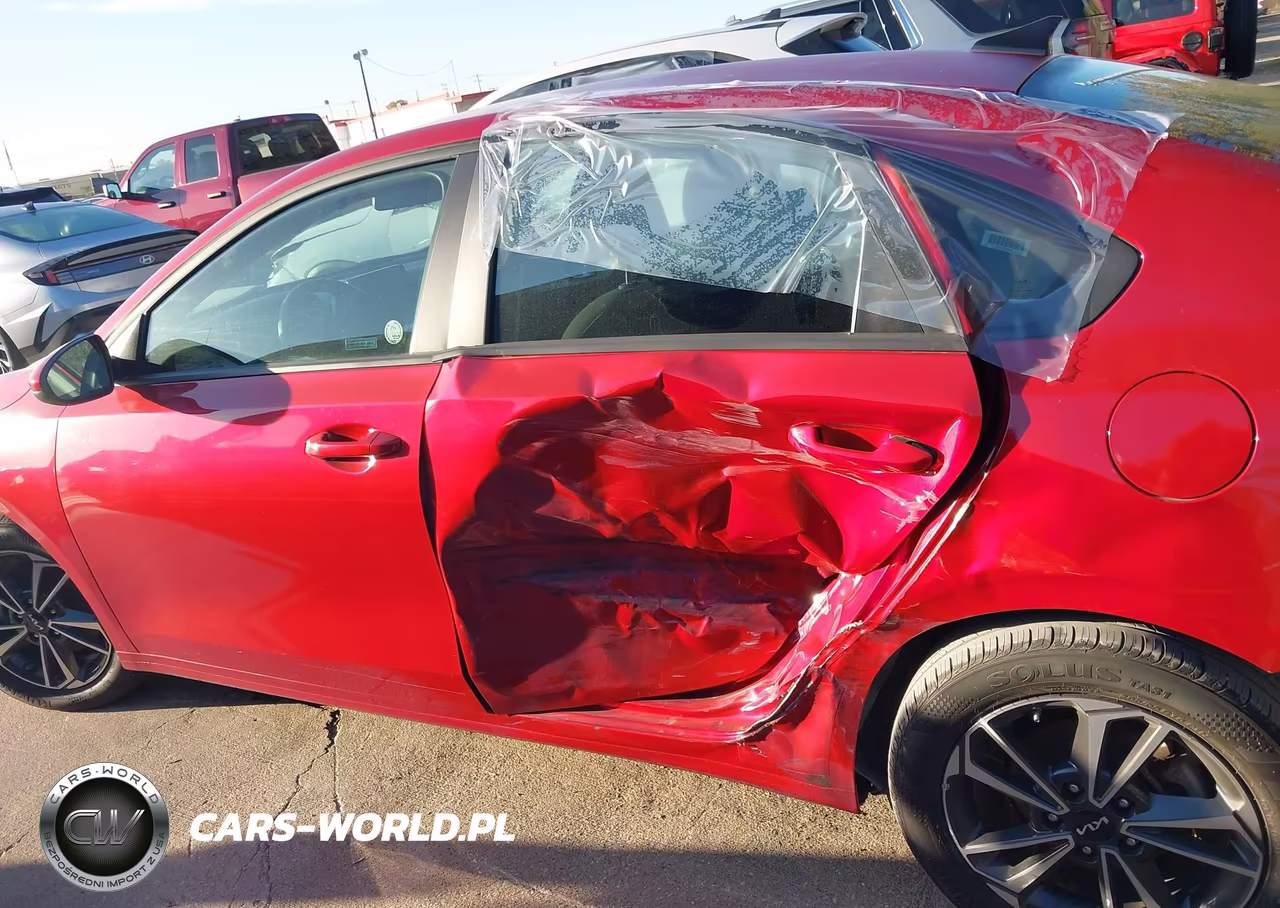 2024 Kia Forte Lxs VIN:3KPF24AD0RE712512 - 14