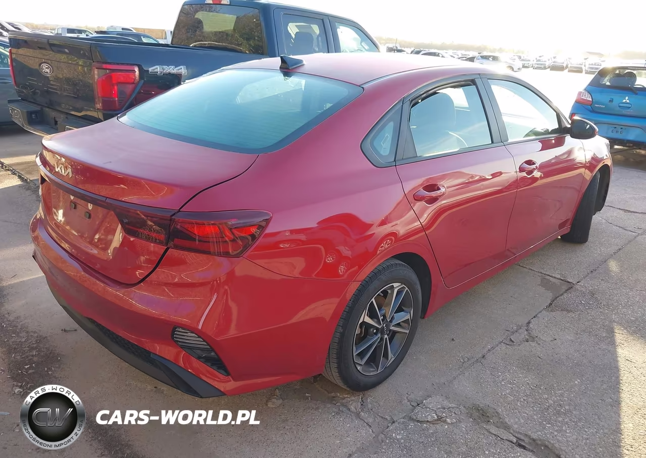 2024 Kia Forte Lxs VIN:3KPF24AD0RE712512 - 4