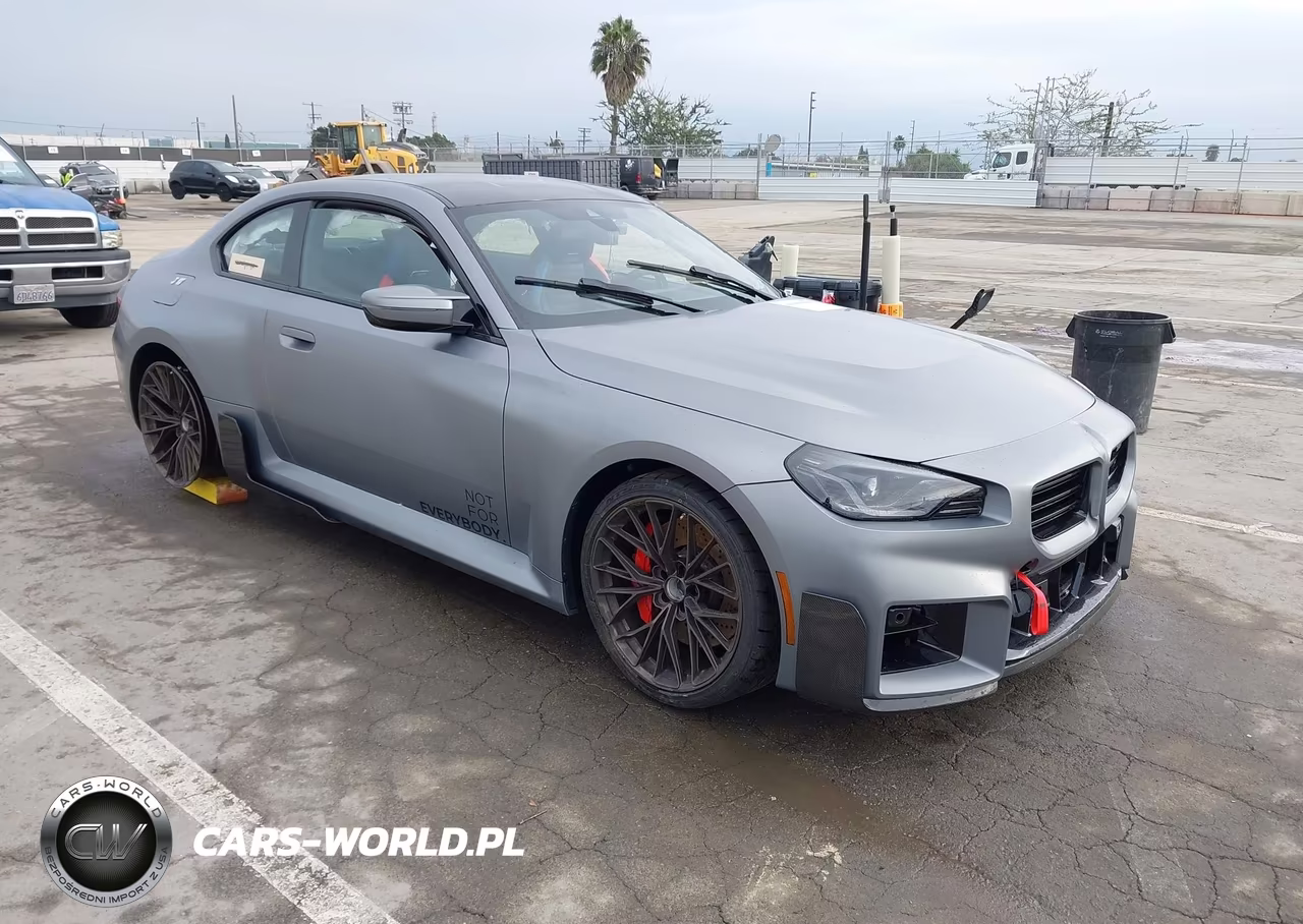 2025 BMW M2