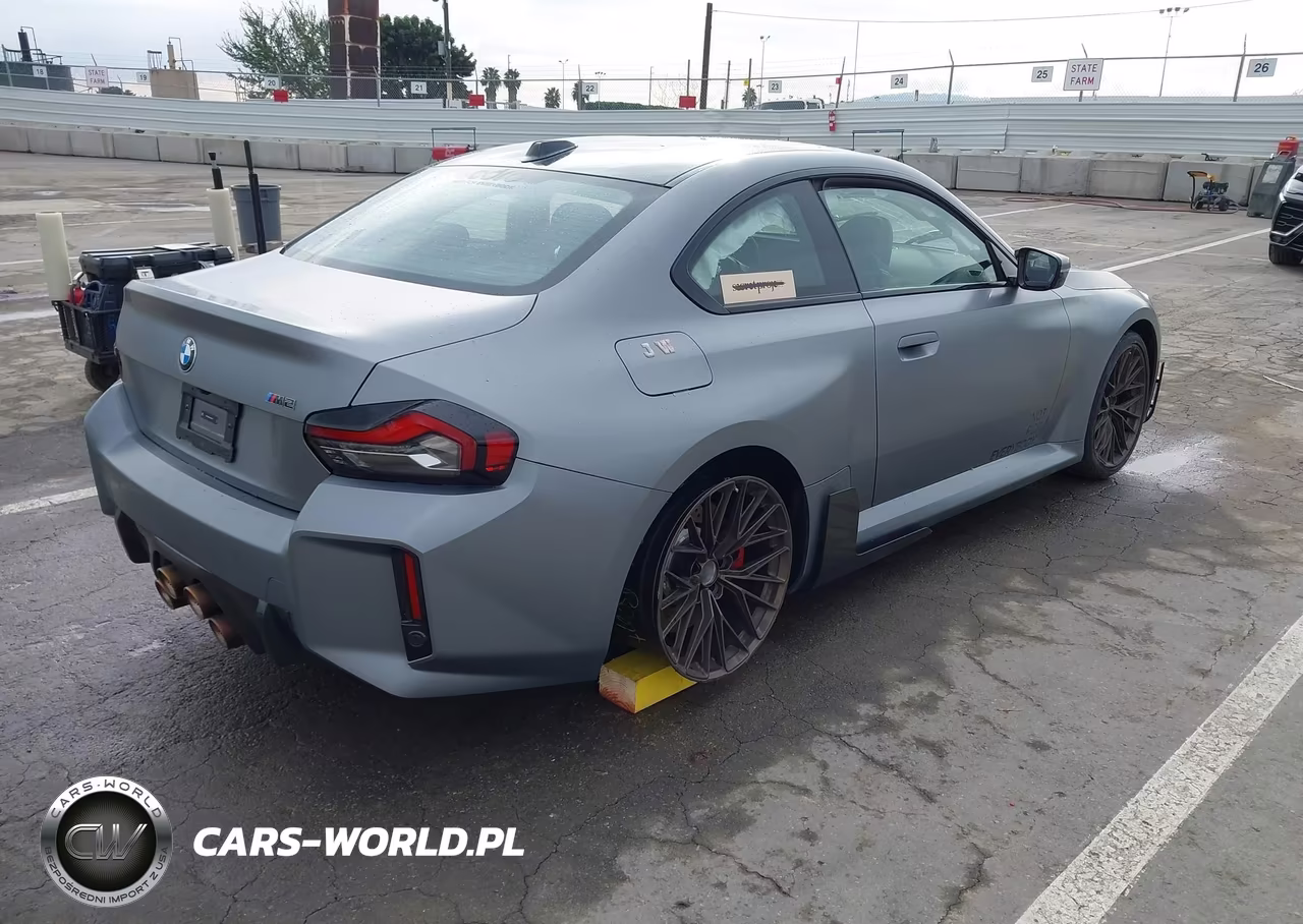 2025 BMW M2 VIN:3MF23DM0XS8F81417 - 4