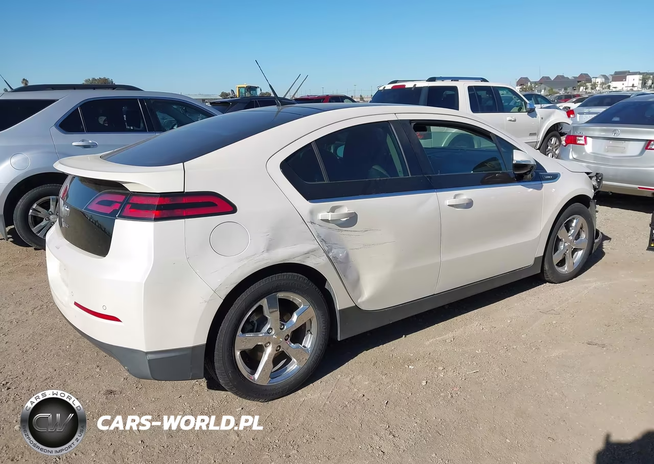2011 Chevrolet Volt VIN:1G1RD6E42BU101040 - 4