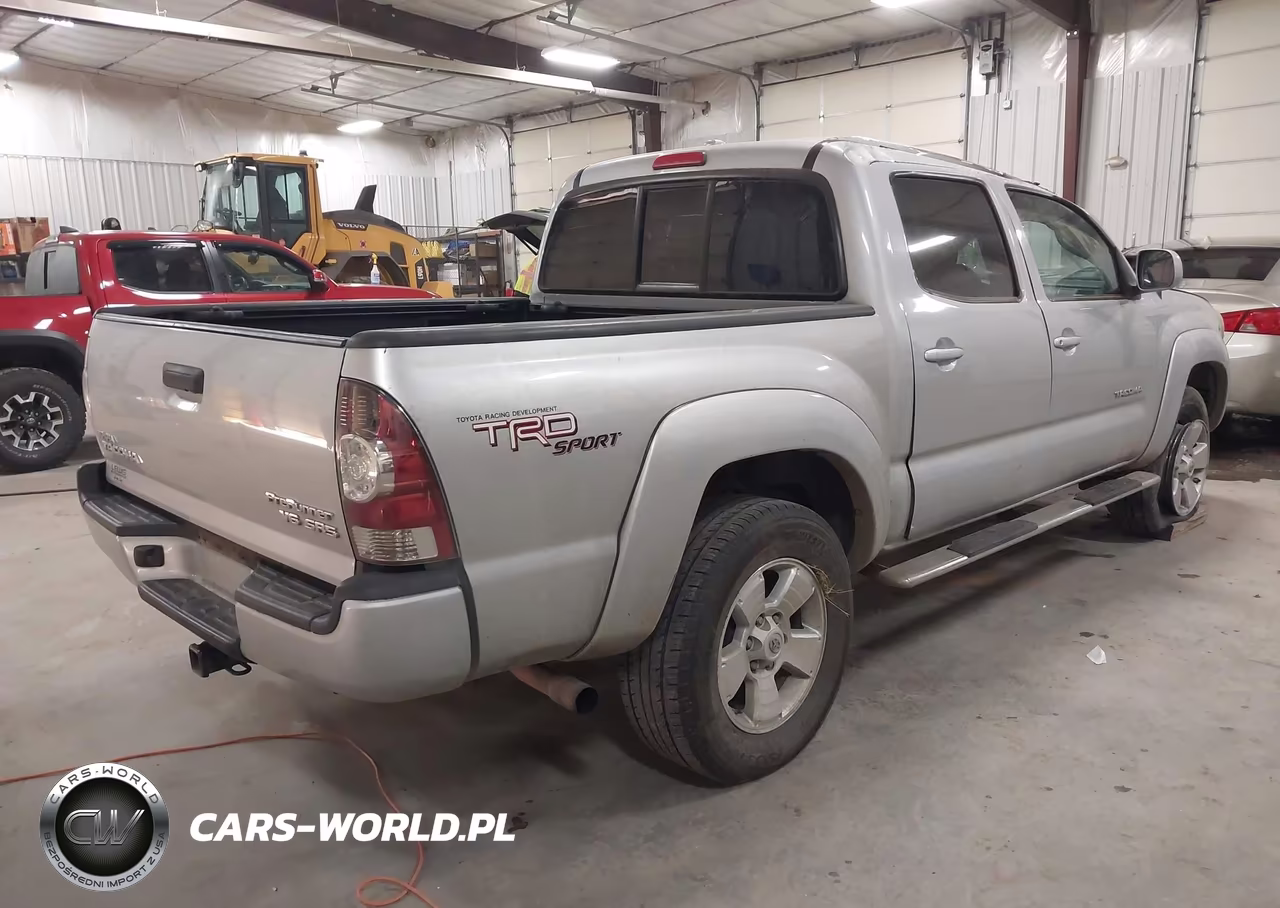 2009 Toyota Tacoma Prerunner V6 VIN:3TMJU62N49M077940 - 4