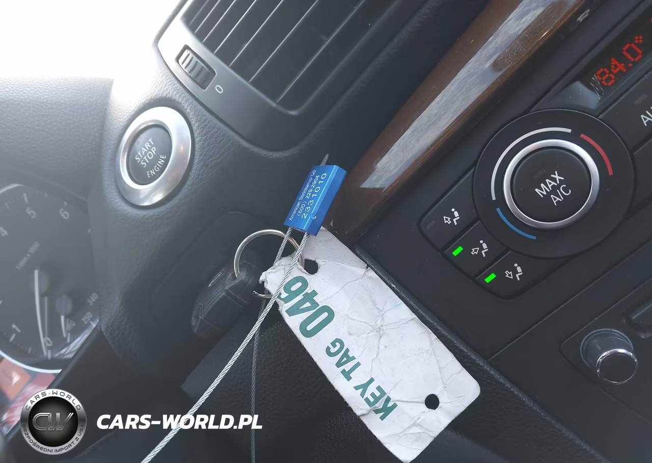 2013 BMW 135I VIN:WBAUN7C54DVM27531 - 11