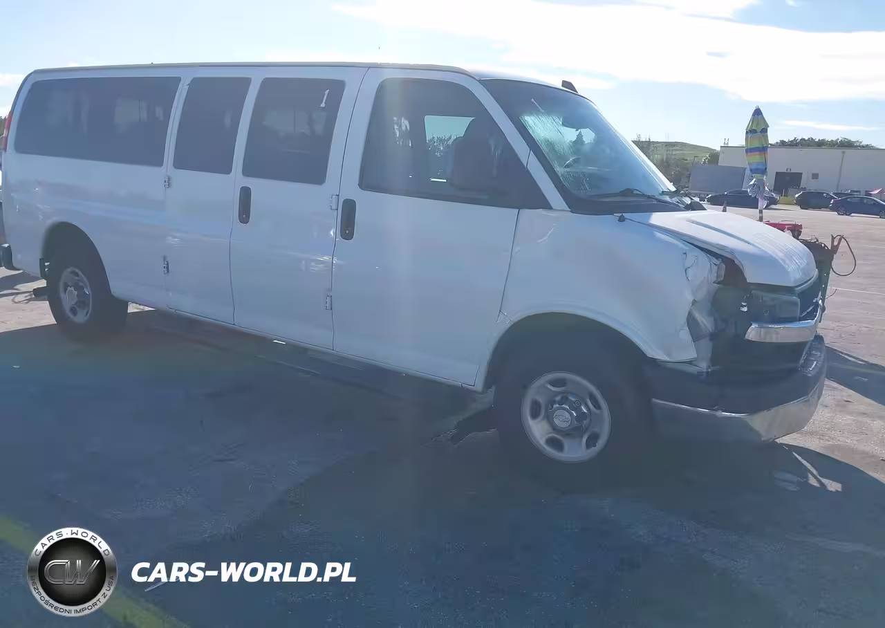 2017 Chevrolet Express 3500 Lt