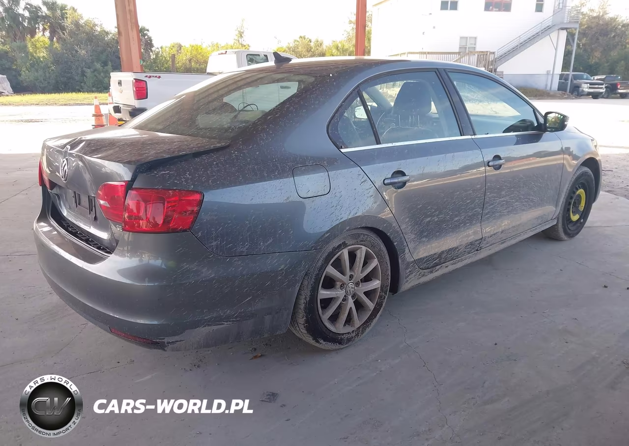 2014 Volkswagen Jetta 1.8T Se VIN:3VWB17AJ4EM428130 - 4