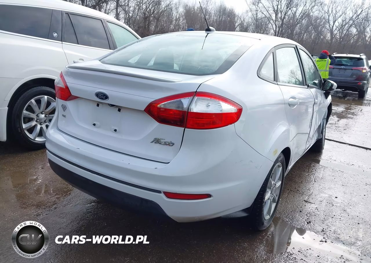 2019 Ford Fiesta Se VIN:3FADP4BJ0KM137570 - 4