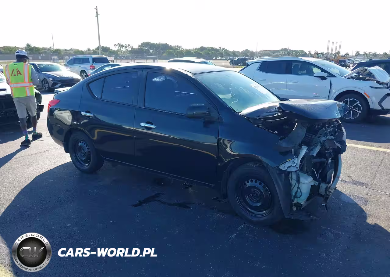 2014 Nissan Versa 1.6 Sv