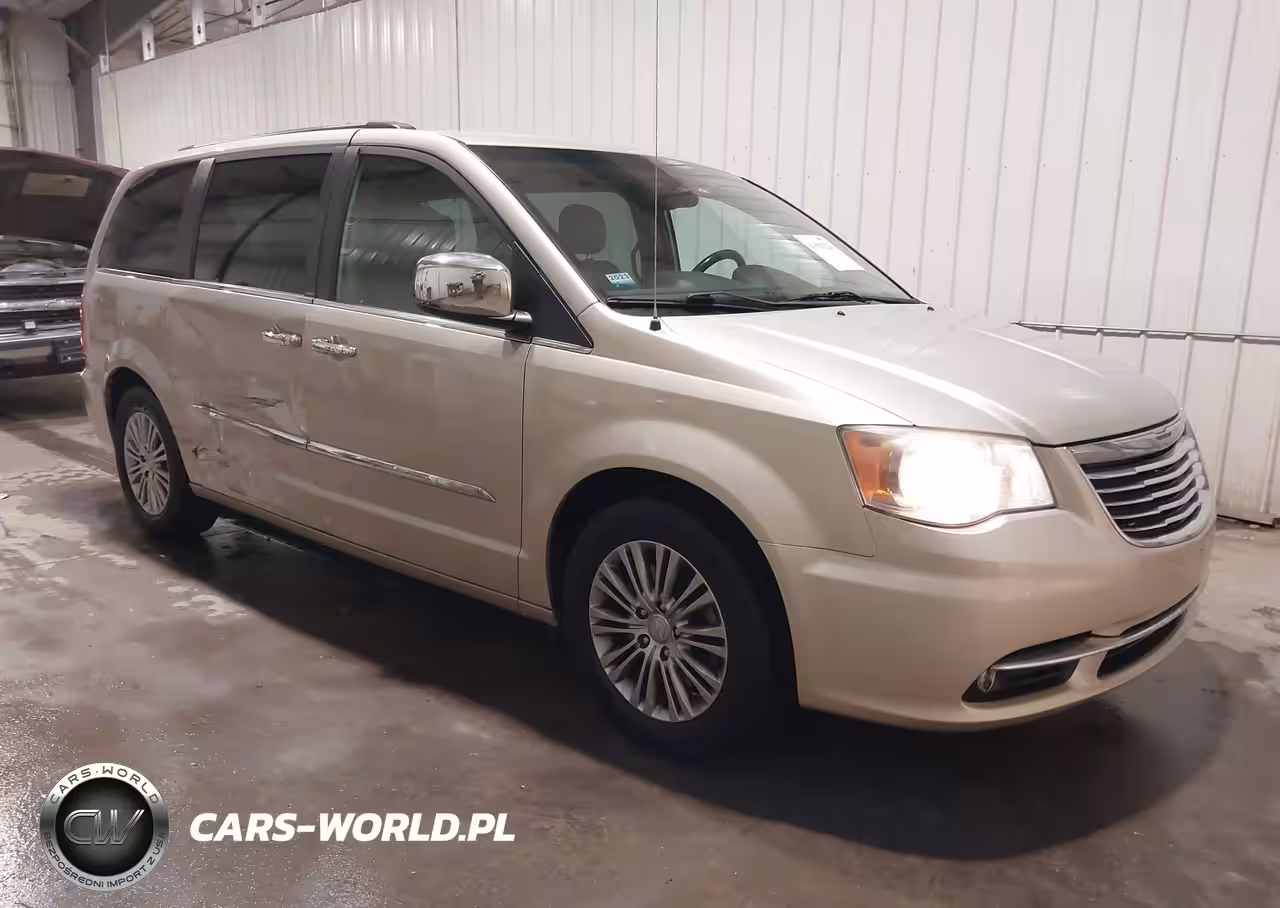 2014 Chrysler Town & Country Touring-L