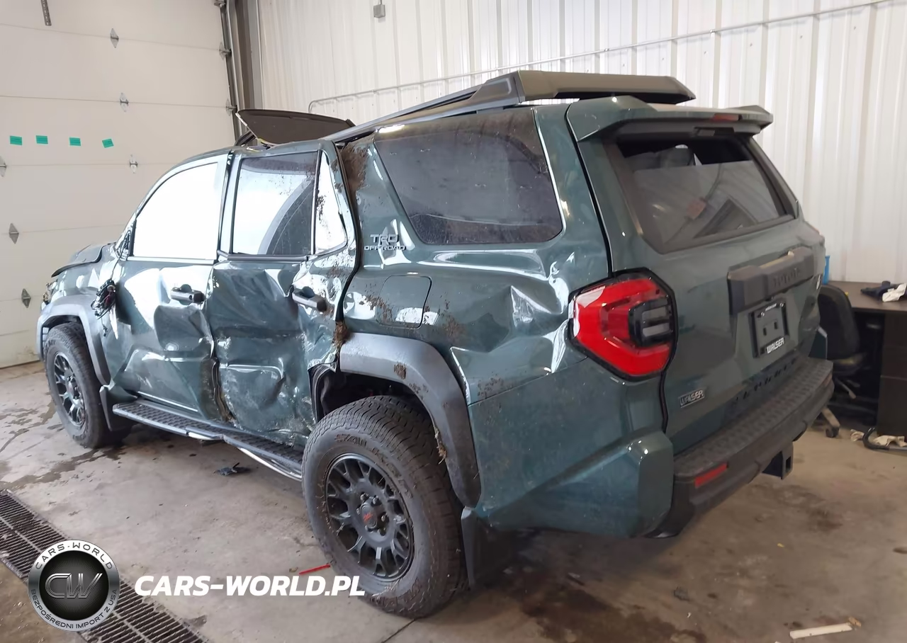 2025 Toyota 4Runner Trd Off Road Premium VIN:JTEVA5BR6S5031220 - 3