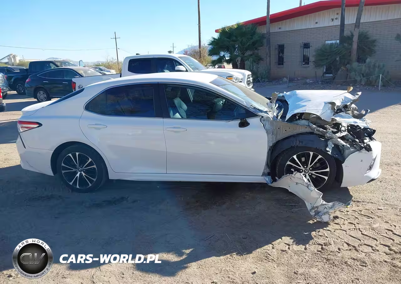 2020 Toyota Camry Se VIN:4T1G11AKXLU861003 - 13