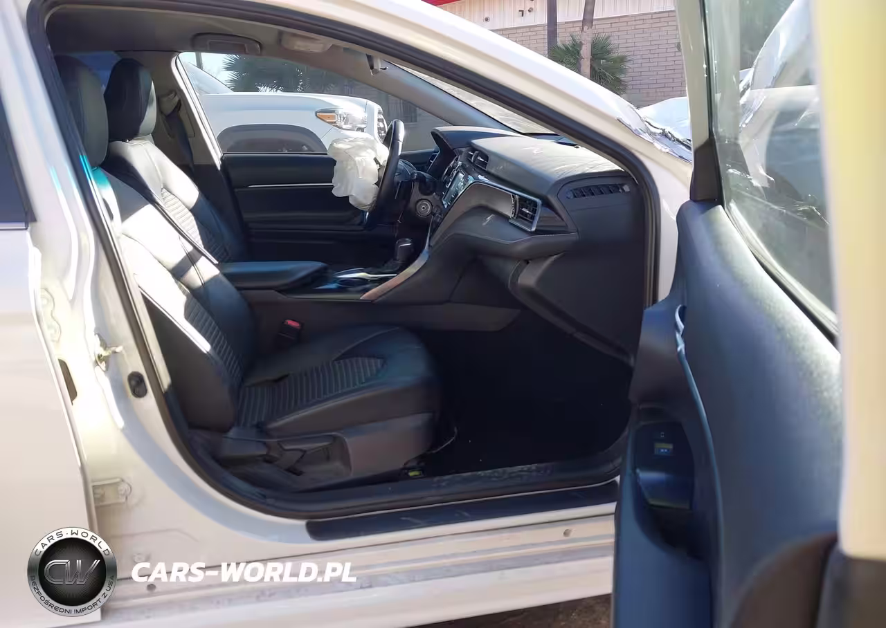 2020 Toyota Camry Se VIN:4T1G11AKXLU861003 - 5