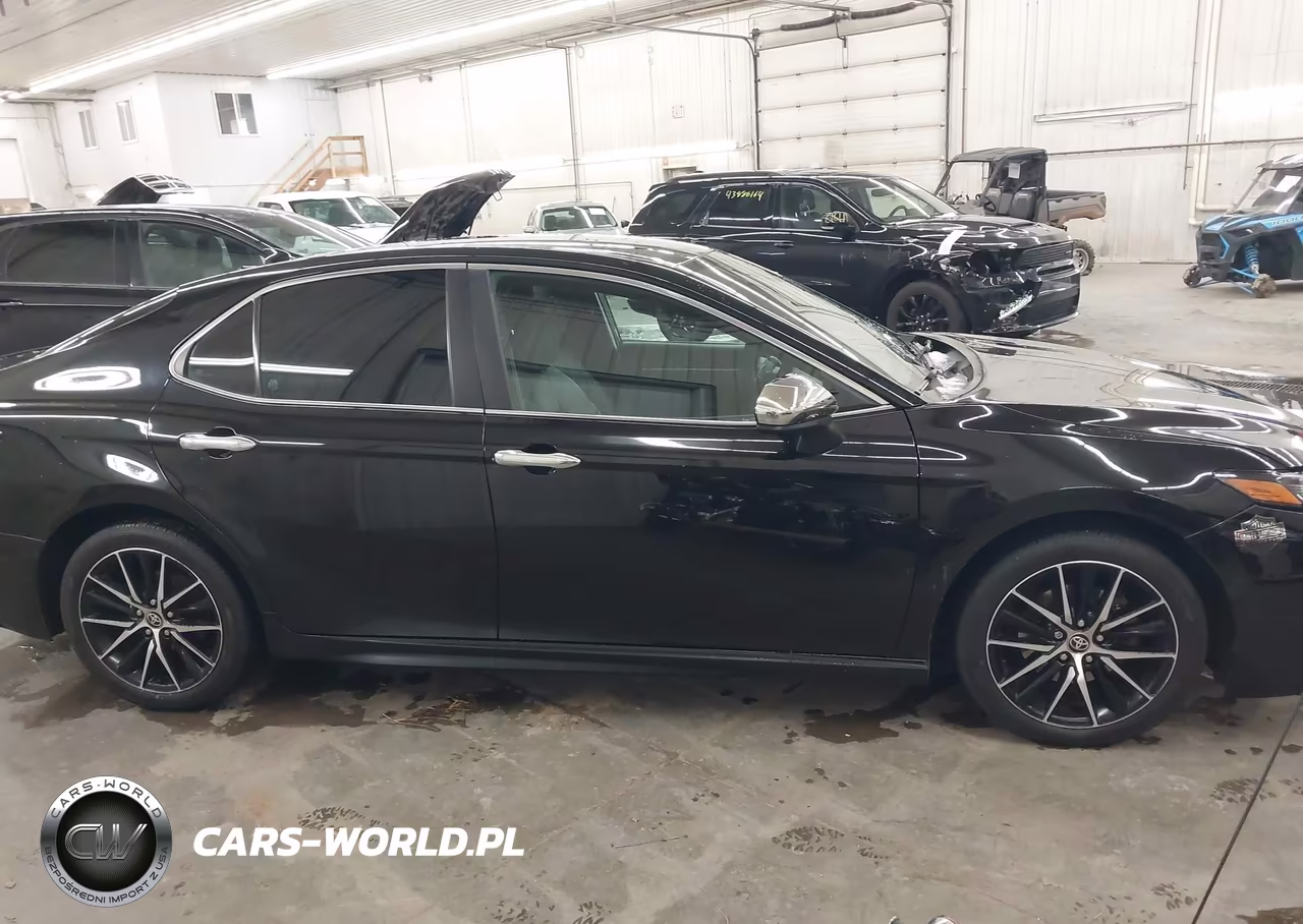2021 Toyota Camry Se VIN:4T1G11AKXMU569109 - 13