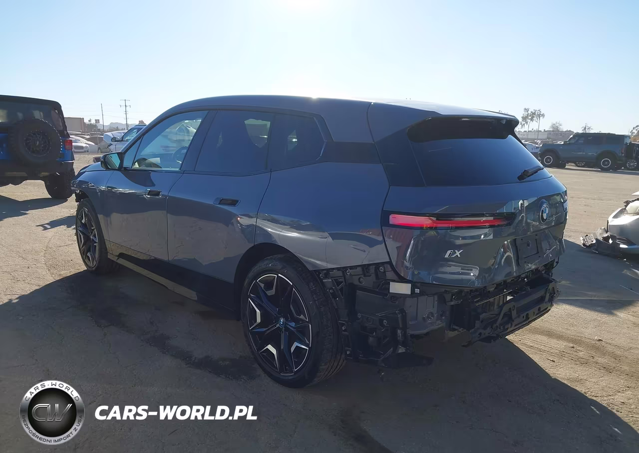 2024 BMW Ix xDrive50 VIN:WB523CF01RCR03239 - 3