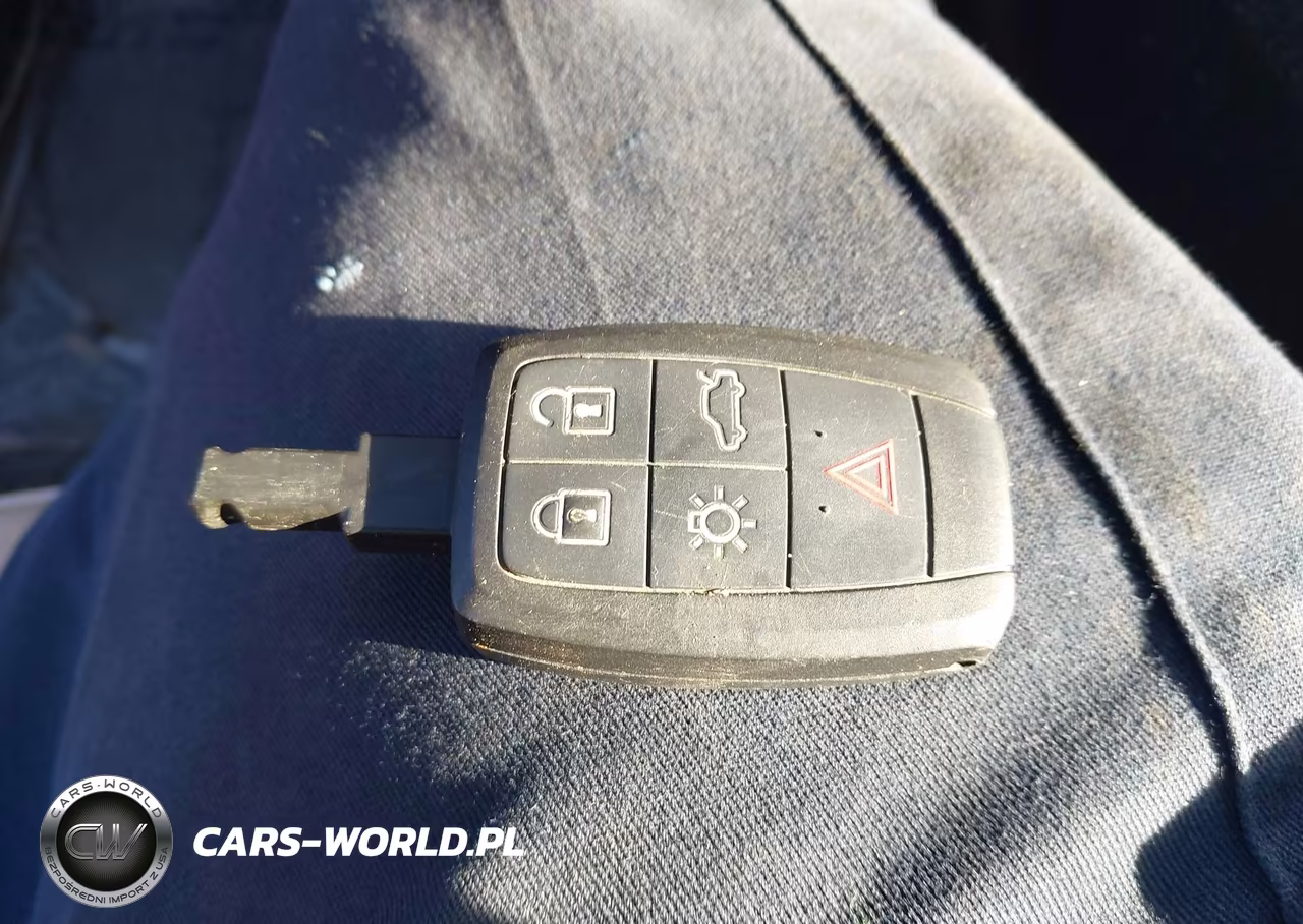 2012 Volvo C70 T5 VIN:YV1672MC4CJ124934 - 11