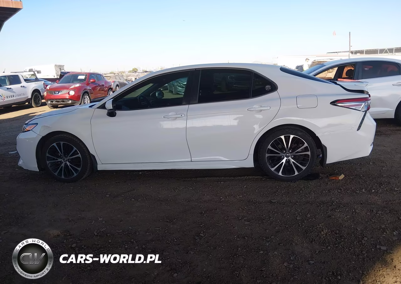 2018 Toyota Camry Se VIN:4T1B11HK9JU536663 - 14