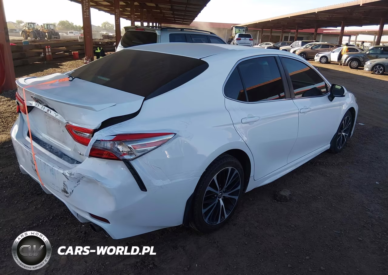 2018 Toyota Camry Se VIN:4T1B11HK9JU536663 - 4