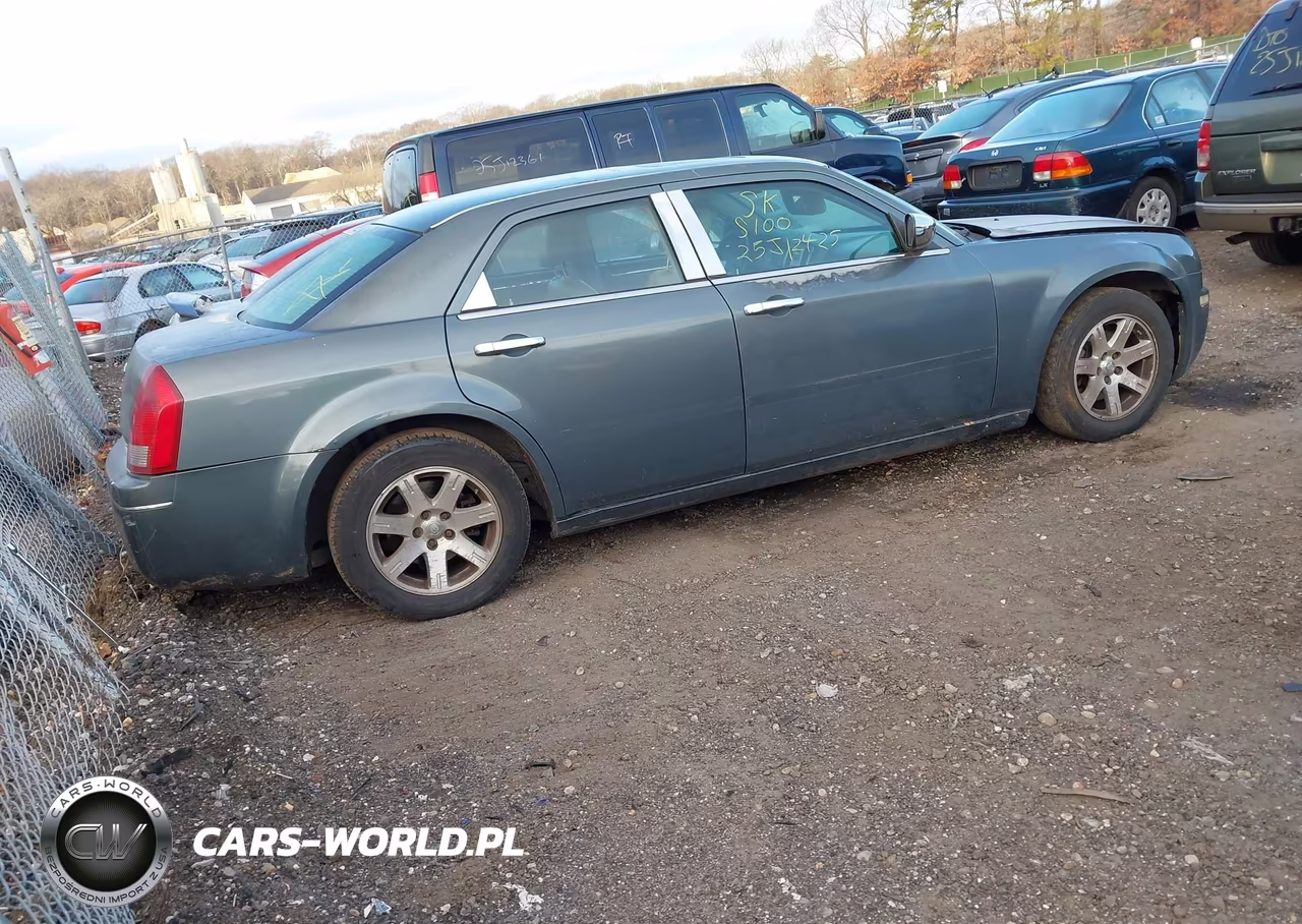 2006 Chrysler 300 Touring VIN:2C3KA53G16H225015 - 4