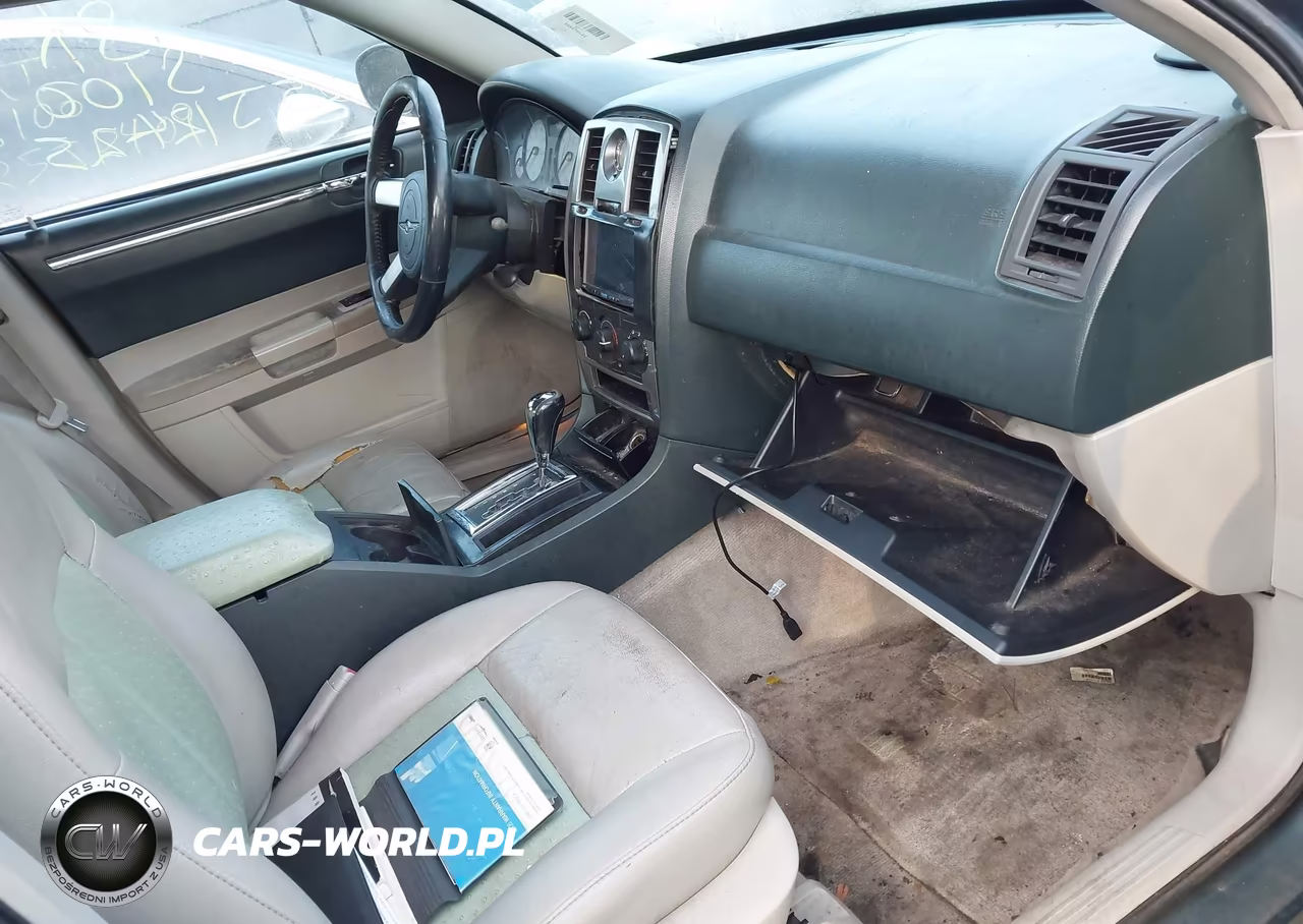 2006 Chrysler 300 Touring VIN:2C3KA53G16H225015 - 5